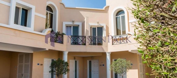 Apartamento de 2 dormitorios en Doha, Qatar No. 1170 2