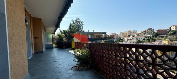 2 rooms Apartment in Sanremo, Italy No. 33271 2