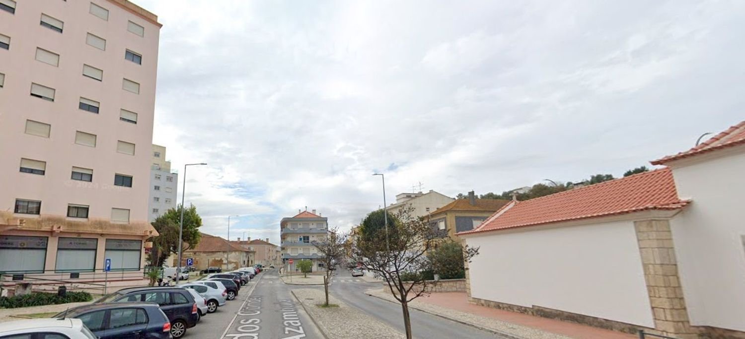 2 bedrooms Apartment in Azambuja, Portugal No. 355833