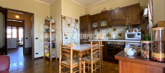Apartamento de 4 divisões em Biella, Italy N.º 302798 11