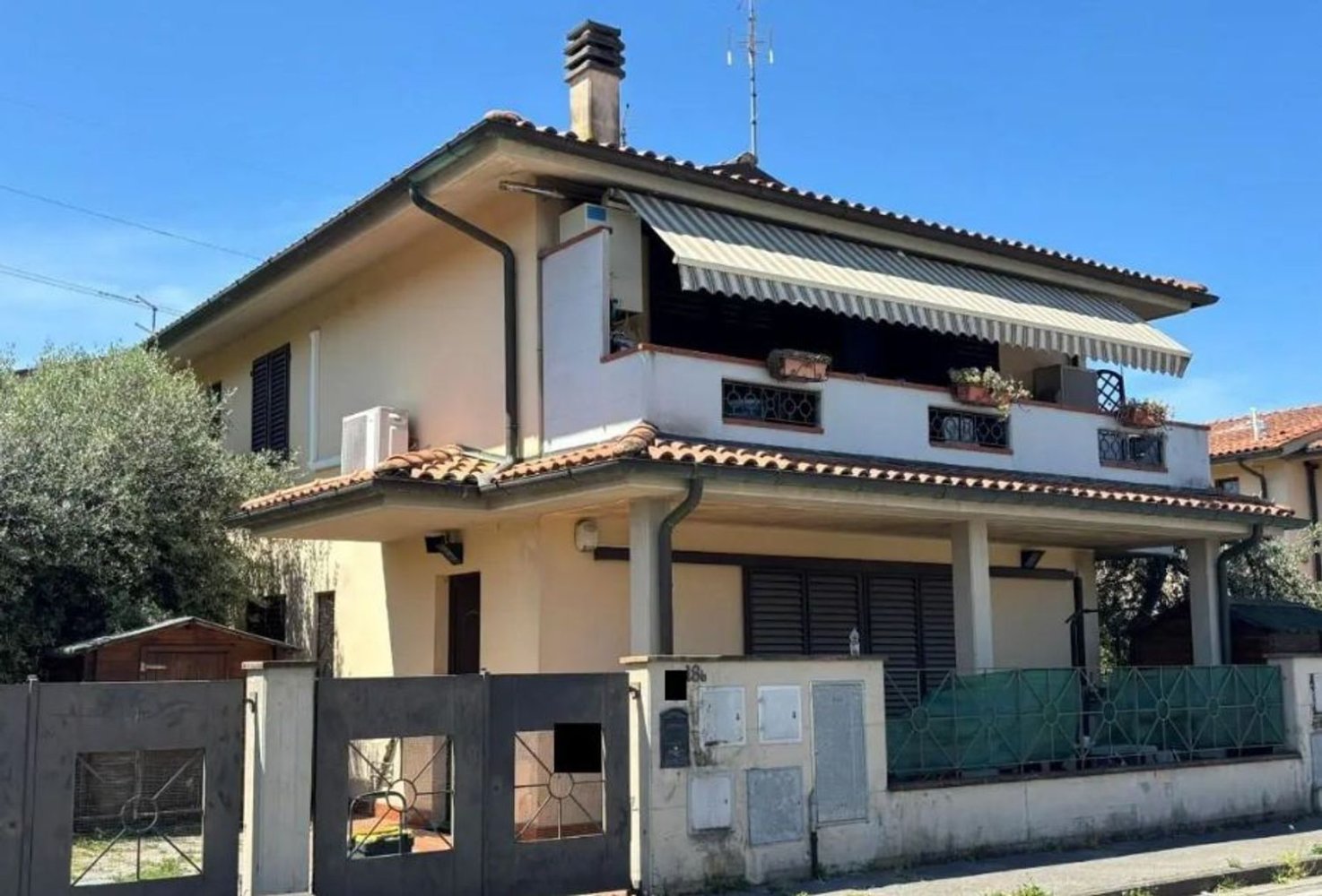 6غرفة شقة في Carmignano, Italy رقم 285031