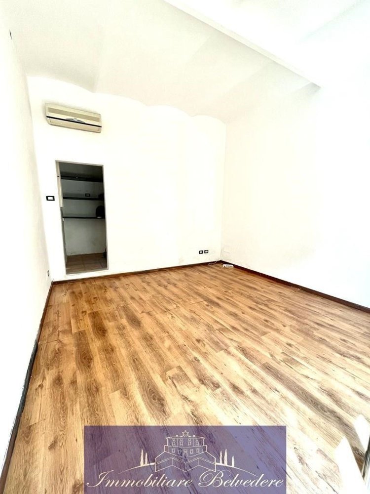 25m² Commercial property in Florence, Italy No. 62877
