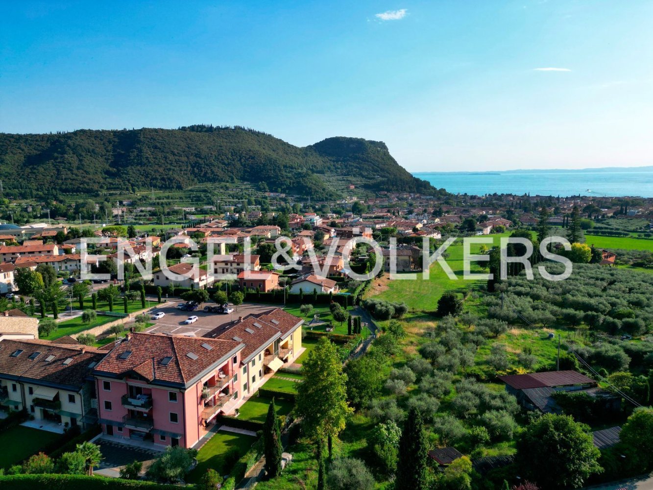5 bedrooms Duplex in Garda, Italy No. 352953