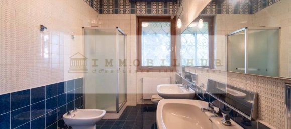 7 bedrooms Villa in Carate Brianza, Italy No. 314348 19