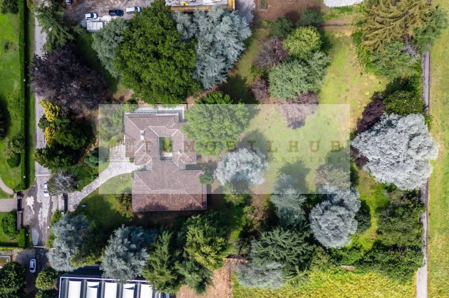 7 غرف نوم فيلا في Carate Brianza, Italy رقم 314348