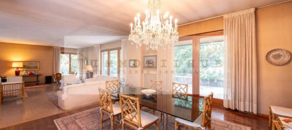 7 bedrooms Villa in Carate Brianza, Italy No. 314348 5