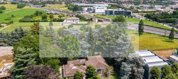 7 bedrooms Villa in Carate Brianza, Italy No. 314348 32