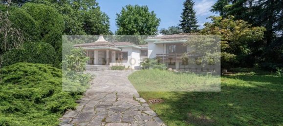 7 bedrooms Villa in Carate Brianza, Italy No. 314348 35