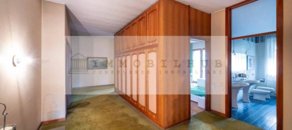 7 bedrooms Villa in Carate Brianza, Italy No. 314348 11