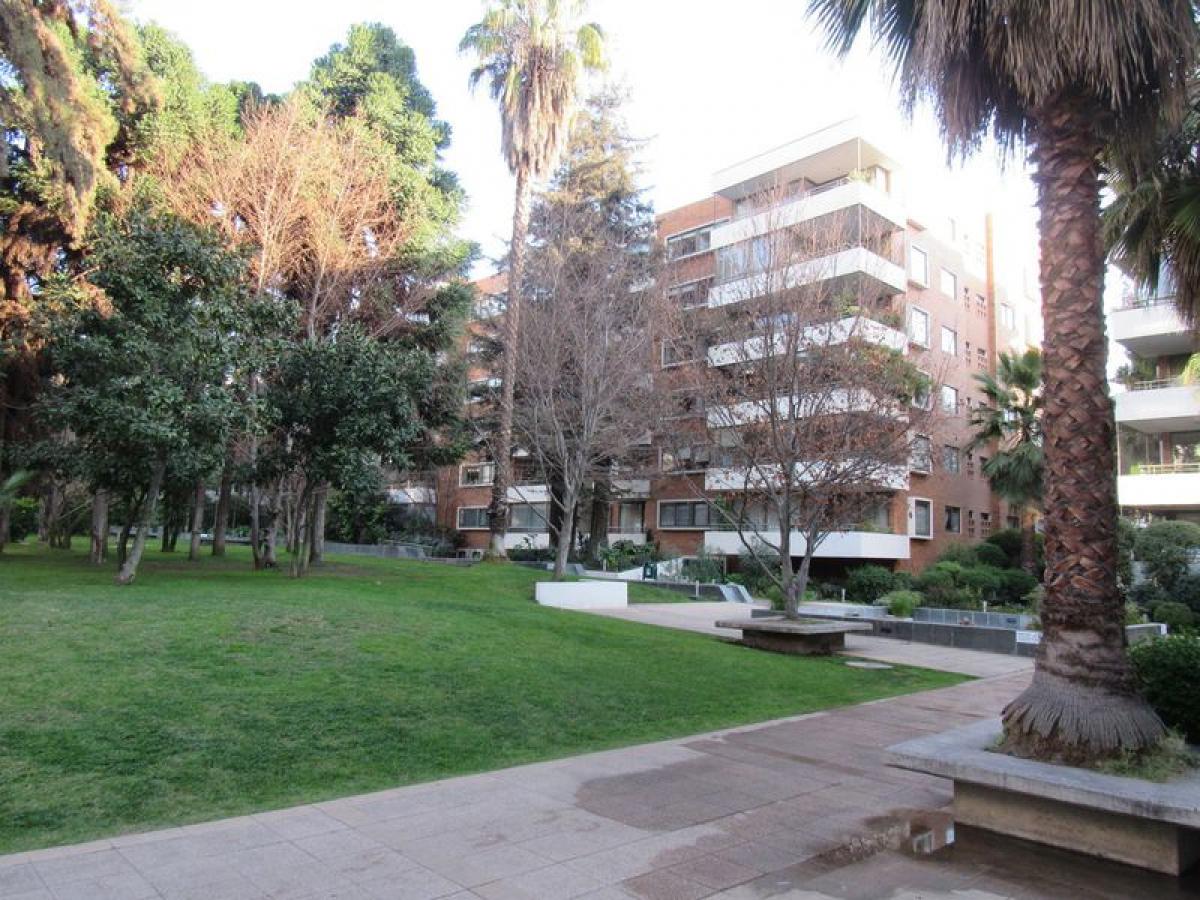 Apartamento de 3 dormitorios en Santiago, Chile No. 2463