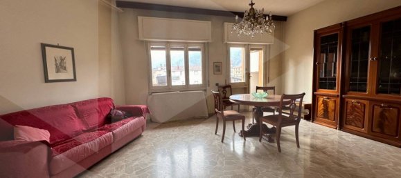 4-salle Appartement à Avezzano, Italy No. 32811 3