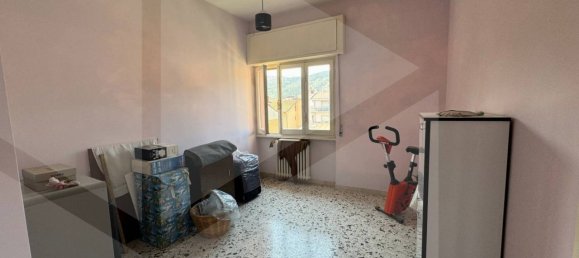 4-salle Appartement à Avezzano, Italy No. 32811 25