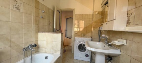 4-salle Appartement à Avezzano, Italy No. 32811 18