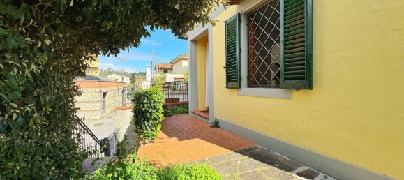 3 bedrooms House in Poggio a Caiano, Italy No. 319739 9