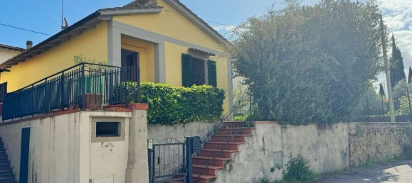 3 bedrooms House in Poggio a Caiano, Italy No. 319739 3