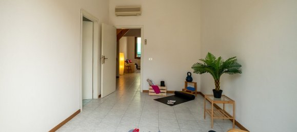 3 bedrooms Duplex in Florence, Italy No. 317663 3