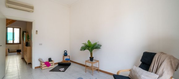 3 bedrooms Duplex in Florence, Italy No. 317663 4