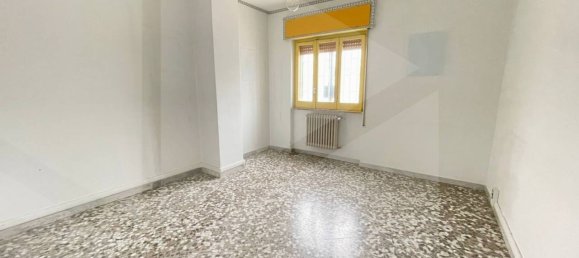 1 Schlafzimmer Penthouse in Bari, Italy, Nr. 22052 5