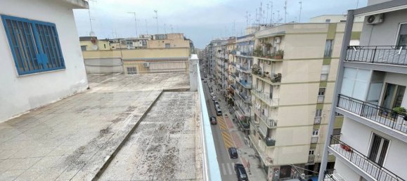 1 Schlafzimmer Penthouse in Bari, Italy, Nr. 22052 27