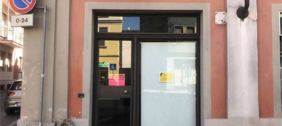 2 rooms Commercial property in Voghera, Italy No. 346675 3