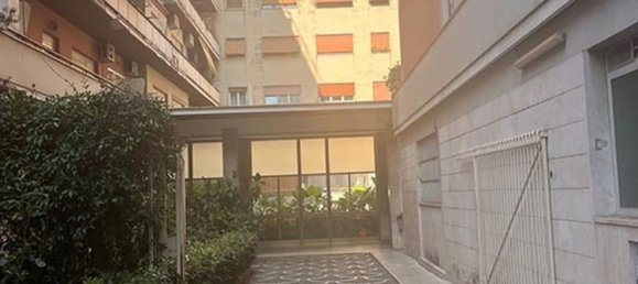 2 rooms Apartment in Rome, Italy No. 16976 10