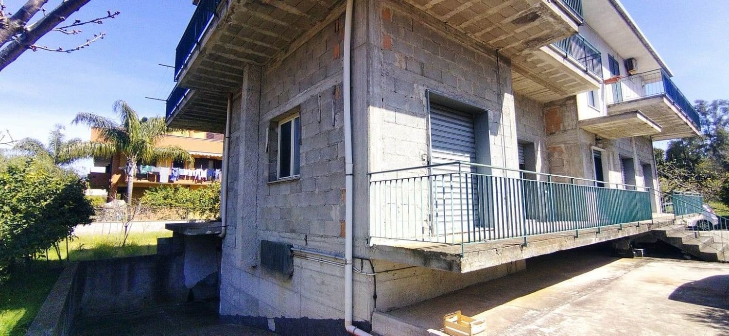 3 rooms Apartment in Pontecagnano Faiano, Italy No. 8054