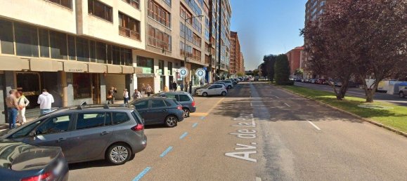 16m² Garage in Burgos, Spain No. 177500 2