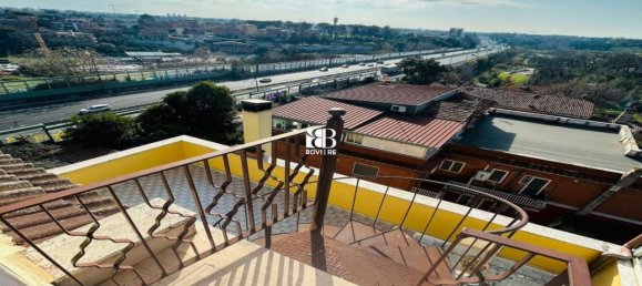 3 rooms Penthouse in Rome, Italy No. 32587 2