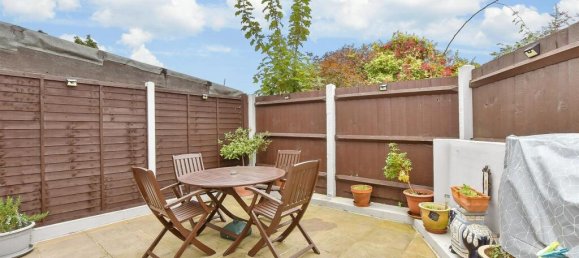 3 bedrooms House in Walthamstow, United Kingdom No. 4007 9