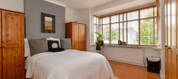 3 bedrooms House in Walthamstow, United Kingdom No. 4007 4