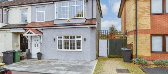 3 bedrooms House in Walthamstow, United Kingdom No. 4007 2