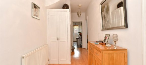 3 bedrooms House in Walthamstow, United Kingdom No. 4007 12