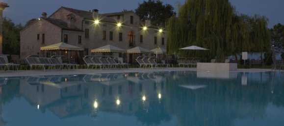 15 bedrooms House in Ferrara, Italy No. 374873 8