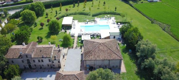 15 bedrooms House in Ferrara, Italy No. 374873 4