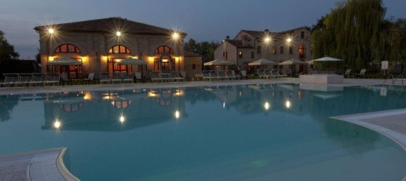 15 bedrooms House in Ferrara, Italy No. 374873 7