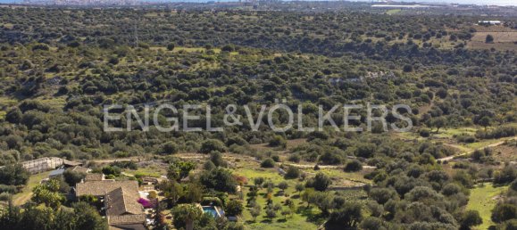 6 bedrooms House in Modica, Italy No. 131948 4