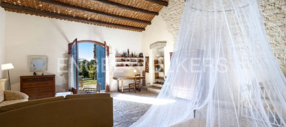 6 bedrooms House in Modica, Italy No. 131948 14