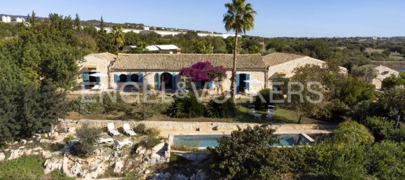 6 bedrooms House in Modica, Italy No. 131948 38