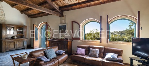 6 bedrooms House in Modica, Italy No. 131948 7