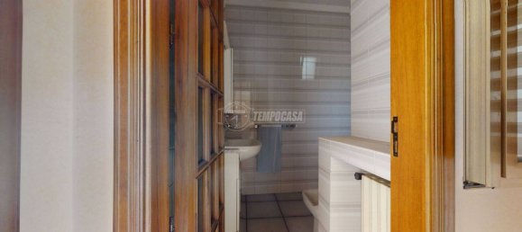 Квартира с 2 спальнями в Бари, Италия № 90071 18