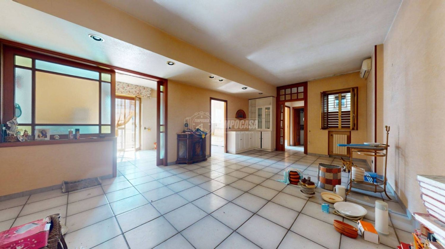 Квартира с 2 спальнями в Бари, Италия № 90071