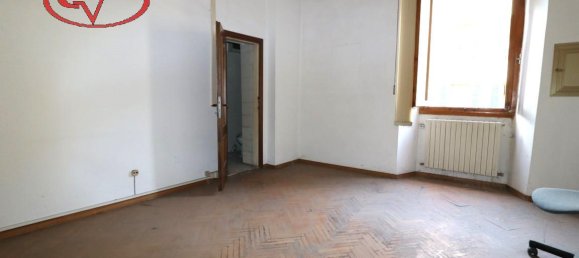 5 rooms Apartment in Montevarchi, Italy No. 224578 13