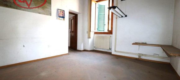 5 rooms Apartment in Montevarchi, Italy No. 224578 16