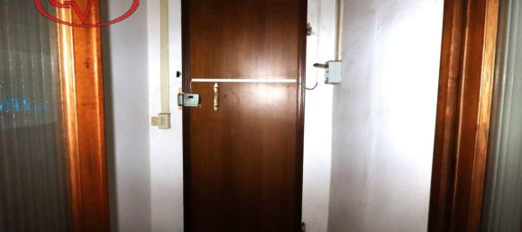 5 rooms Apartment in Montevarchi, Italy No. 224578 11