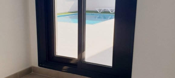 3 bedrooms Villa in Pinar De Campoverde, Spain No. 5887 4