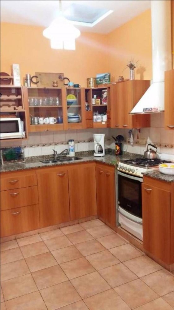 Casa de 2 dormitorios en Tres de Febrero, Argentina No. 17530