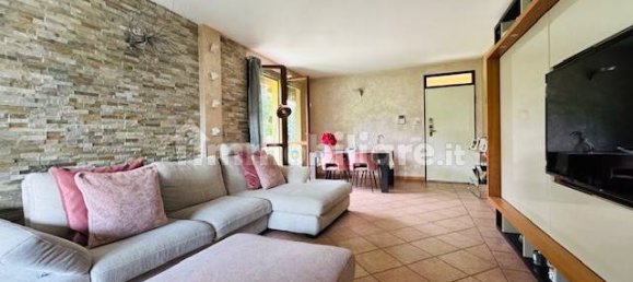 3 bedrooms Villa in Villa Guardia, Italy No. 273601 8