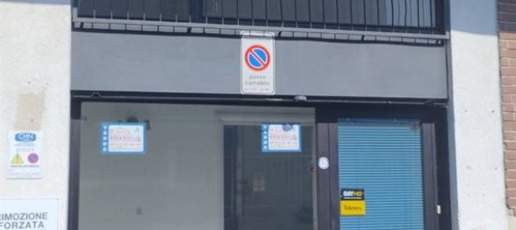 2 rooms Commercial property in Cinisello Balsamo, Italy No. 92697 4
