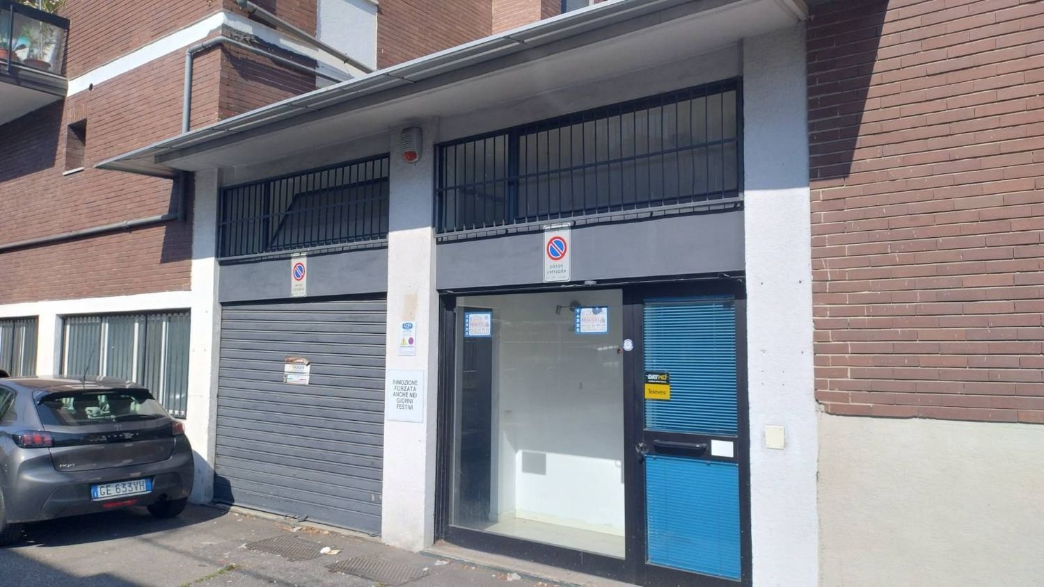 2 rooms Commercial property in Cinisello Balsamo, Italy No. 92697