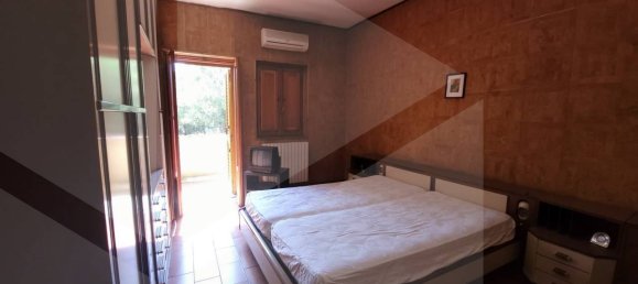 7-salle Appartement à Vico del Gargano, Italy No. 24164 10